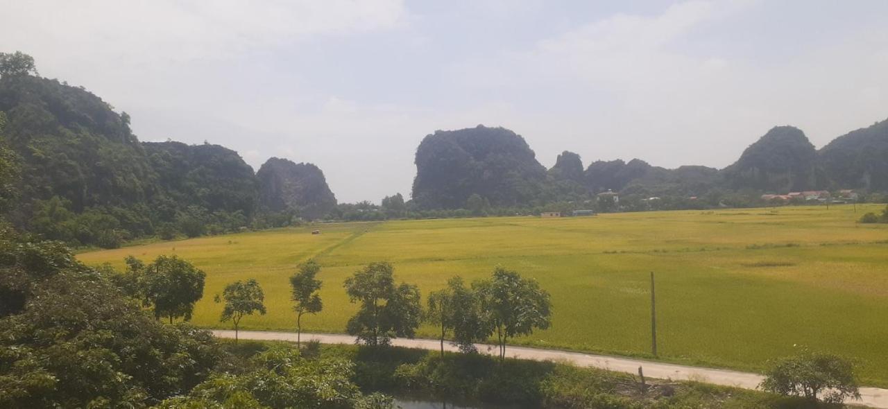 Tam Coc Moutainside *