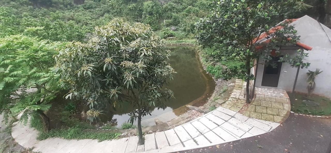 Tam Coc Moutainside Ниньбинь